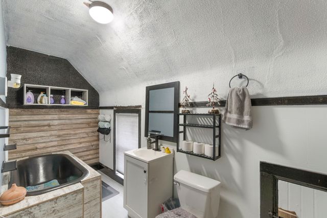 803 W Nevada Street, Marshalltown, IA 50158