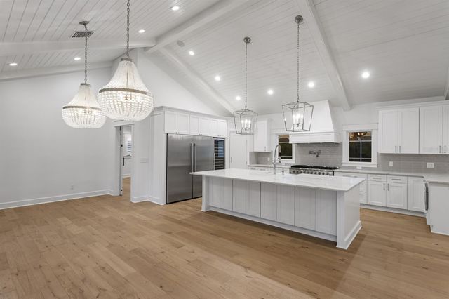 4415 W CLEAR AVENUE, Tampa, FL 33629
