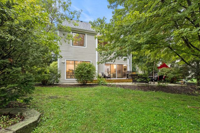 19449 W Forest Lane, Mundelein, IL 60060