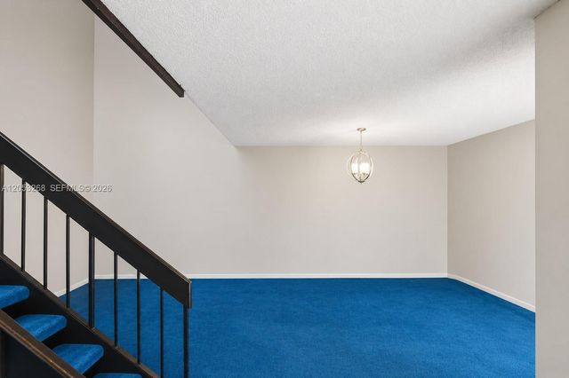 10339 NW 9th St Cir 2-2, Miami, FL 33172