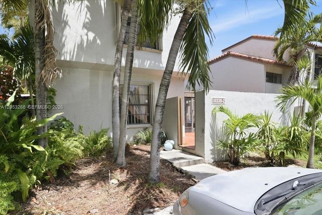 10339 NW 9th St Cir 2-2, Miami, FL 33172