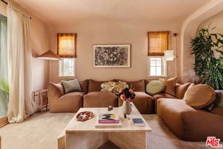 2380 Lake View Avenue, Los Angeles, CA 90039