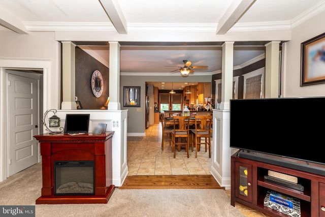76 BROAD ST, Elmer, NJ 08318
