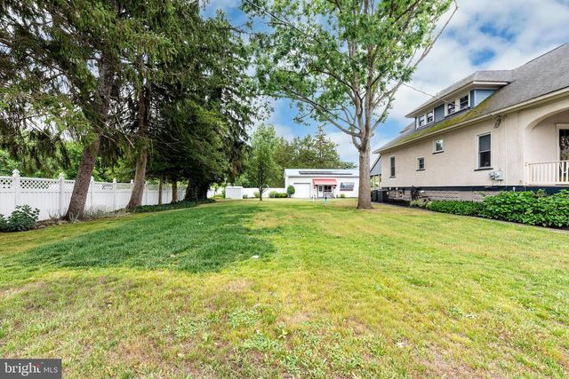 76 BROAD ST, Elmer, NJ 08318