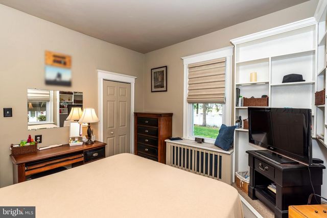 76 BROAD ST, Elmer, NJ 08318