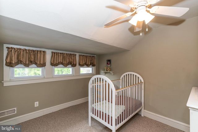 76 BROAD ST, Elmer, NJ 08318