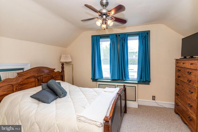 76 BROAD ST, Elmer, NJ 08318
