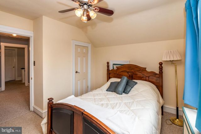 76 BROAD ST, Elmer, NJ 08318