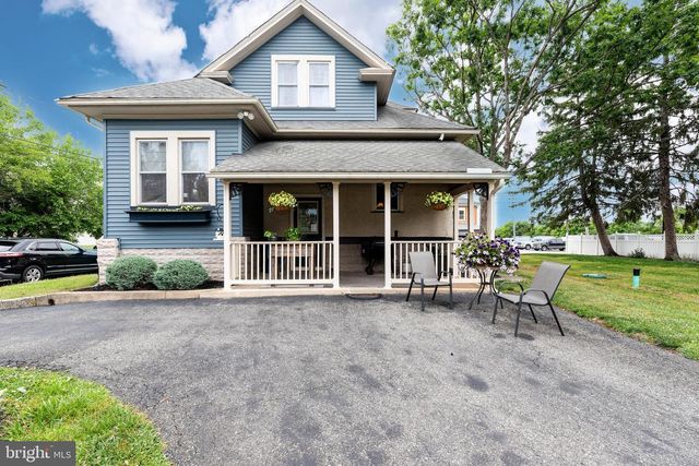 76 BROAD ST, Elmer, NJ 08318