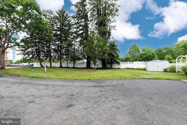 76 BROAD ST, Elmer, NJ 08318
