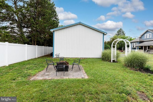 76 BROAD ST, Elmer, NJ 08318