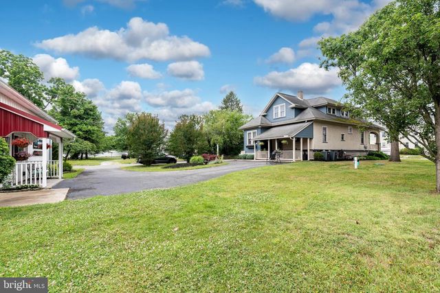 76 BROAD ST, Elmer, NJ 08318