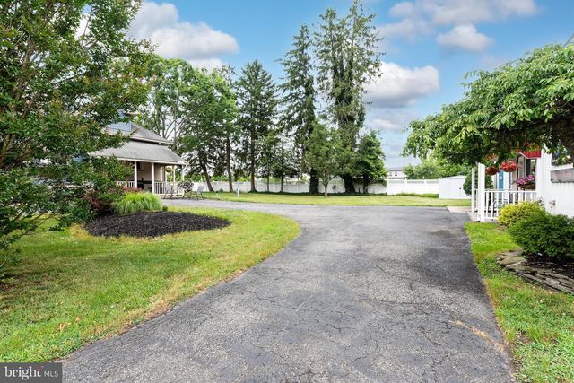 76 BROAD ST, Elmer, NJ 08318