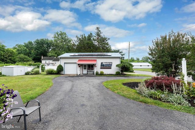 76 BROAD ST, Elmer, NJ 08318