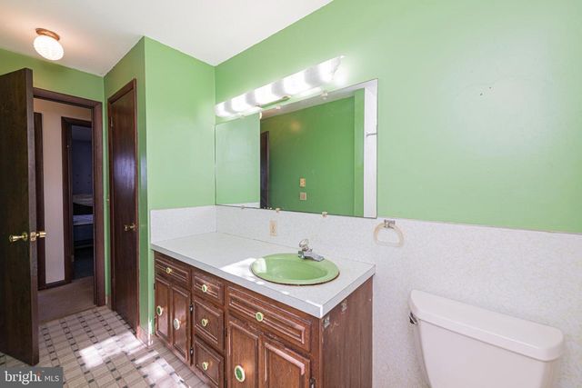 934 ORCHARD RD, Willow Street, PA 17584