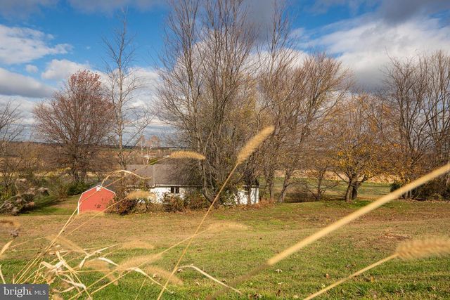 934 ORCHARD RD, Willow Street, PA 17584