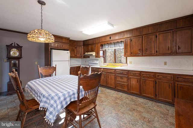 934 ORCHARD RD, Willow Street, PA 17584