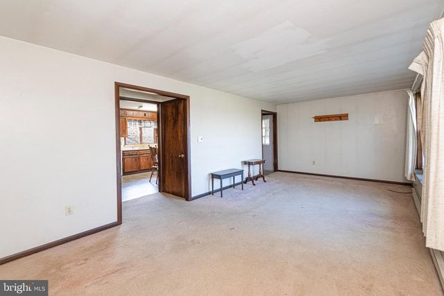 934 ORCHARD RD, Willow Street, PA 17584