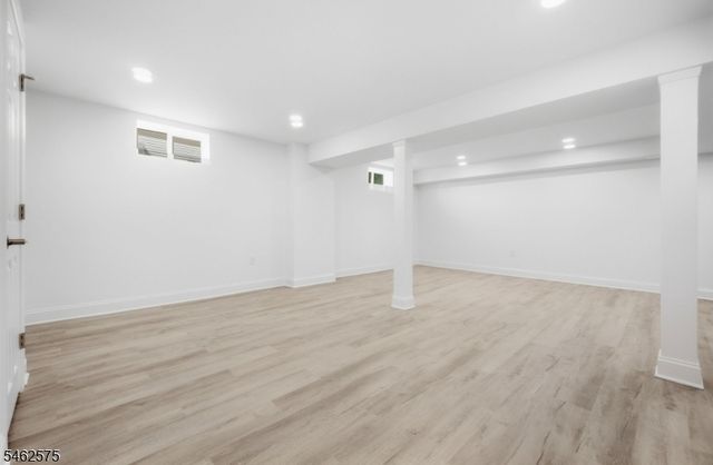 154 Oakmanor Pkwy, South Plainfield Boro, NJ 07080
