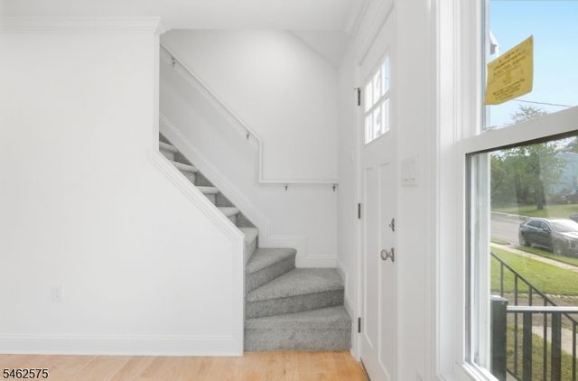 154 Oakmanor Pkwy, South Plainfield Boro, NJ 07080