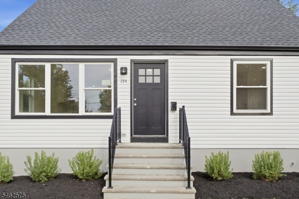 154 Oakmanor Pkwy, South Plainfield Boro, NJ 07080 — photo 5