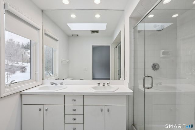 12 Boulevard Drive 15-104, Danbury, CT 06810