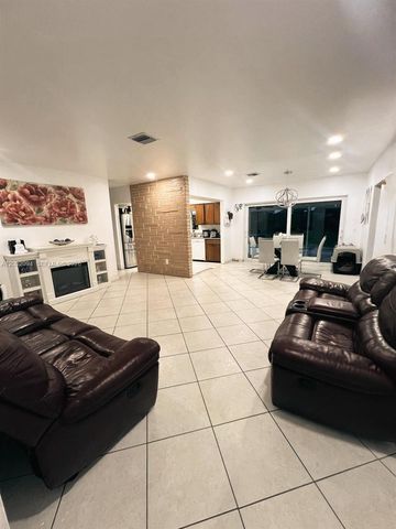 6492 SW 25th St, Miramar, FL 33023
