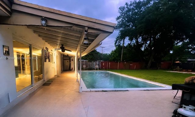 6492 SW 25th St, Miramar, FL 33023