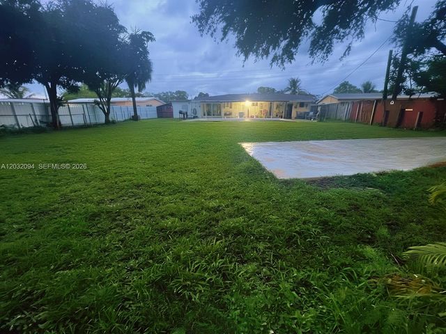 6492 SW 25th St, Miramar, FL 33023