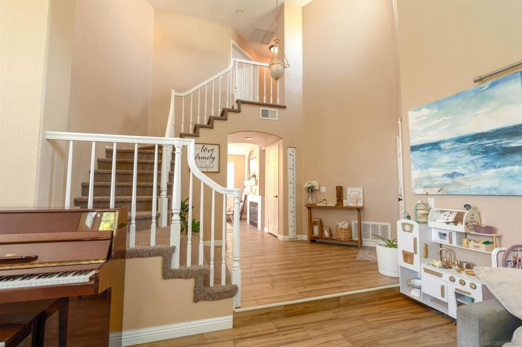 Image 12 of property listing at 40976 Cardinal Flower Dr., Murrieta, CA 92562