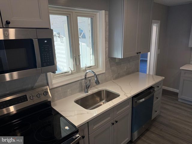 10 HOMEWOOD RD, Wilmington, DE 19803