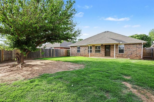 8613 SW 46th Place, Oklahoma City, OK 73179