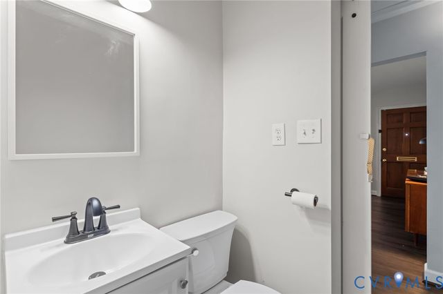 6711 Patterson Ave, Richmond, VA 23226