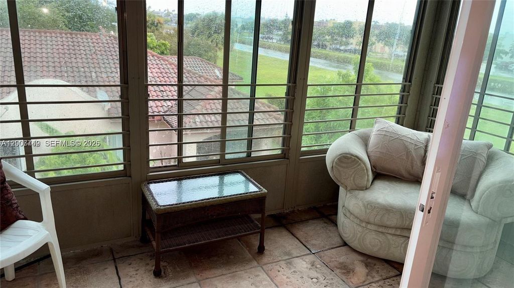 3120 N Pine Island Rd 307, Sunrise, FL 33351