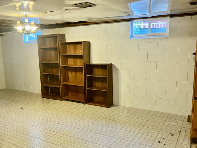 1905 Crestwood Lane, Norton Shores City, MI 49441