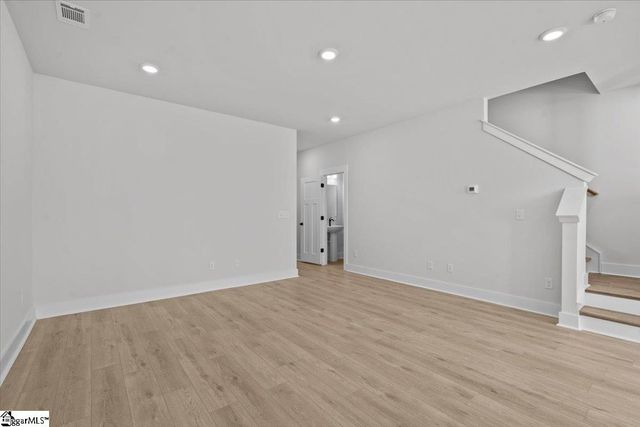 541 W Norvell Court, Spartanburg, SC 29307