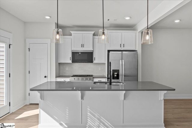 541 W Norvell Court, Spartanburg, SC 29307