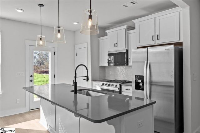 541 W Norvell Court, Spartanburg, SC 29307