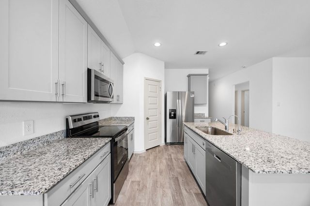 1108 Sundown Prairie Dr, Sealy, TX 77474