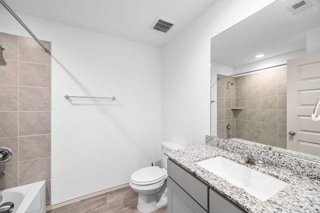 1108 Sundown Prairie Dr, Sealy, TX 77474