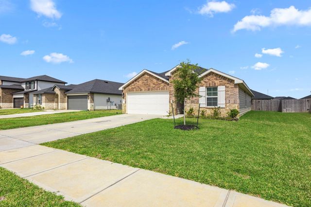 1108 Sundown Prairie Dr, Sealy, TX 77474