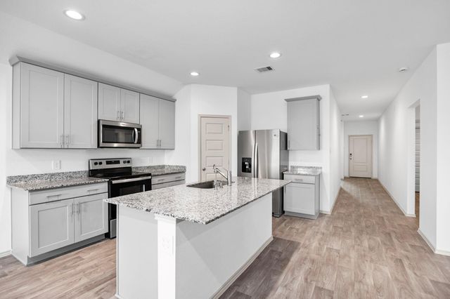 1108 Sundown Prairie Dr, Sealy, TX 77474