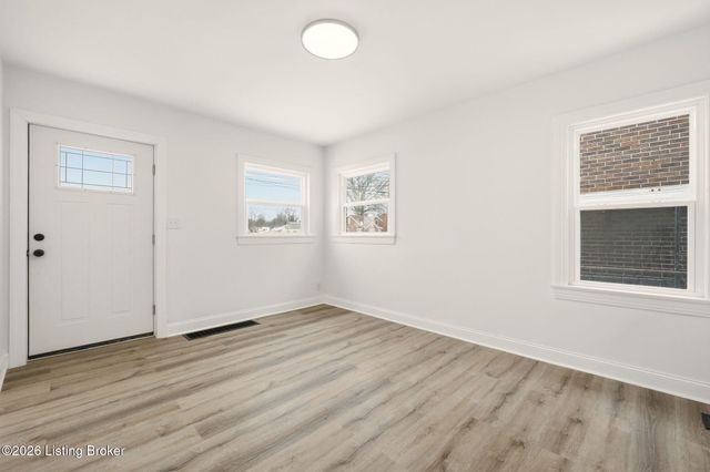 3209 Taylor Blvd, Louisville, KY 40215