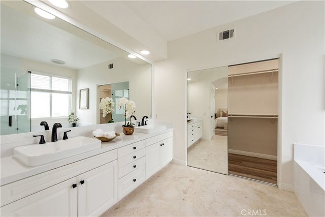 20 wedgewood, Irvine, CA 92620