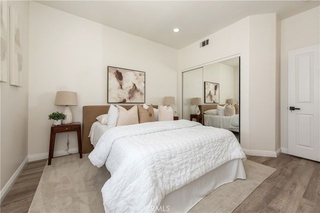 20 wedgewood, Irvine, CA 92620
