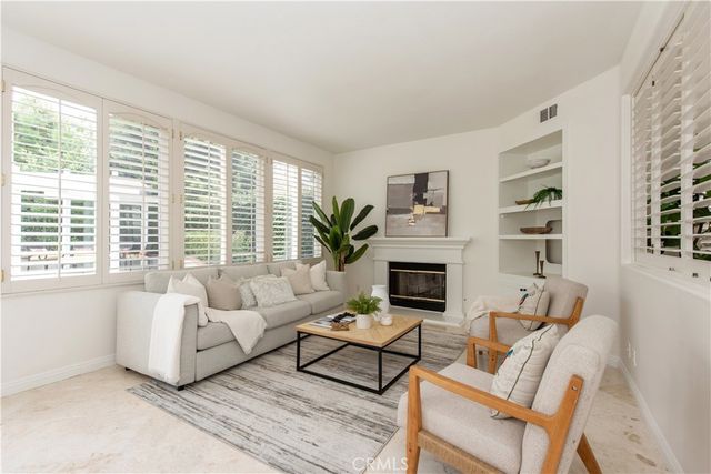 20 wedgewood, Irvine, CA 92620