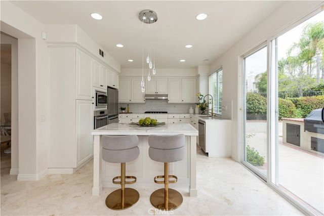 20 wedgewood, Irvine, CA 92620