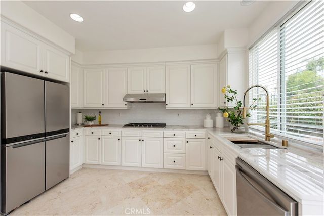 20 wedgewood, Irvine, CA 92620