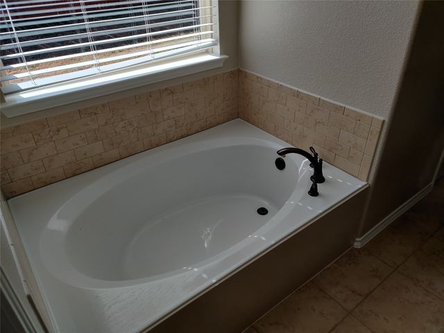 9901 Pronghorn Road, Mckinney, TX 75071