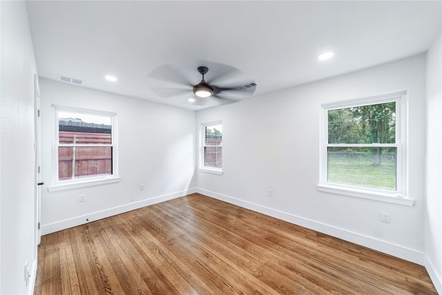 932 Treasure Road, Garland, TX 75041